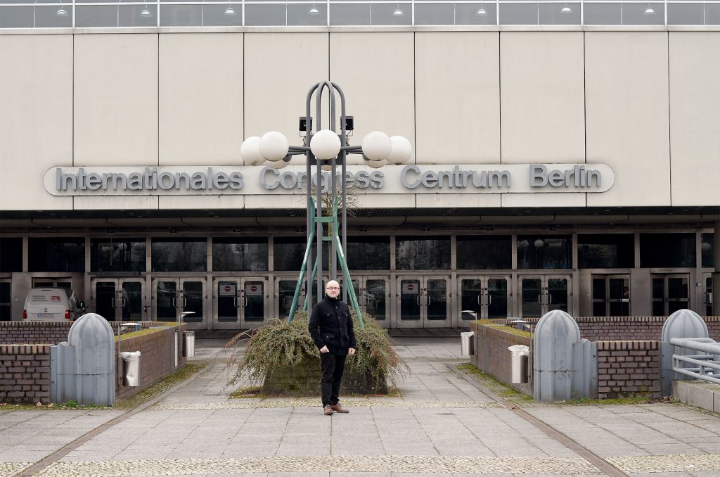 Foto: Alexander Sempf vor dem ICC